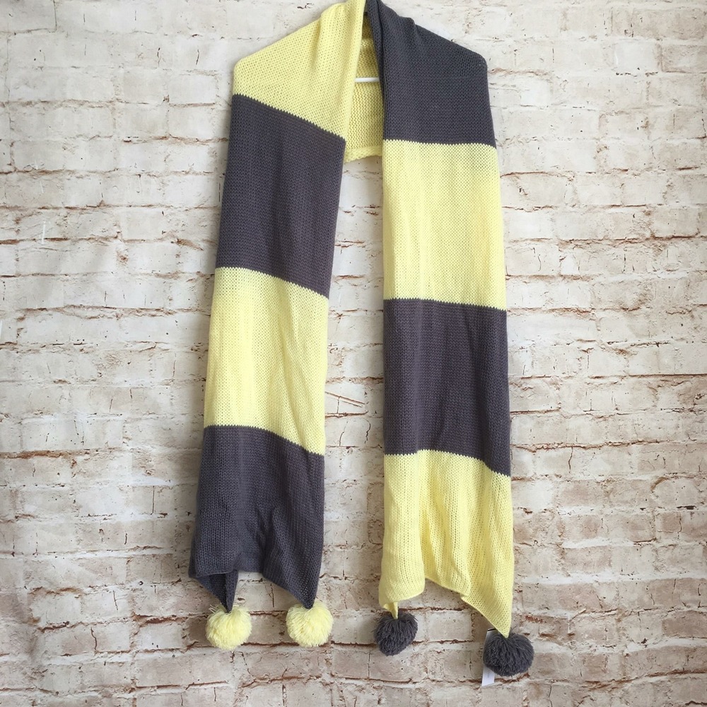 BCBGeneration Women's One‎ Size Excalibur Yellow Gray Knit Scarf NWT